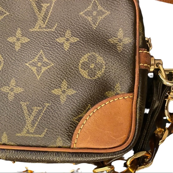 **SOLD**Auth Louis Vuitton Monogram Marly Dragonne PM Clutch/converted Crossbody - Picture 6 of 14